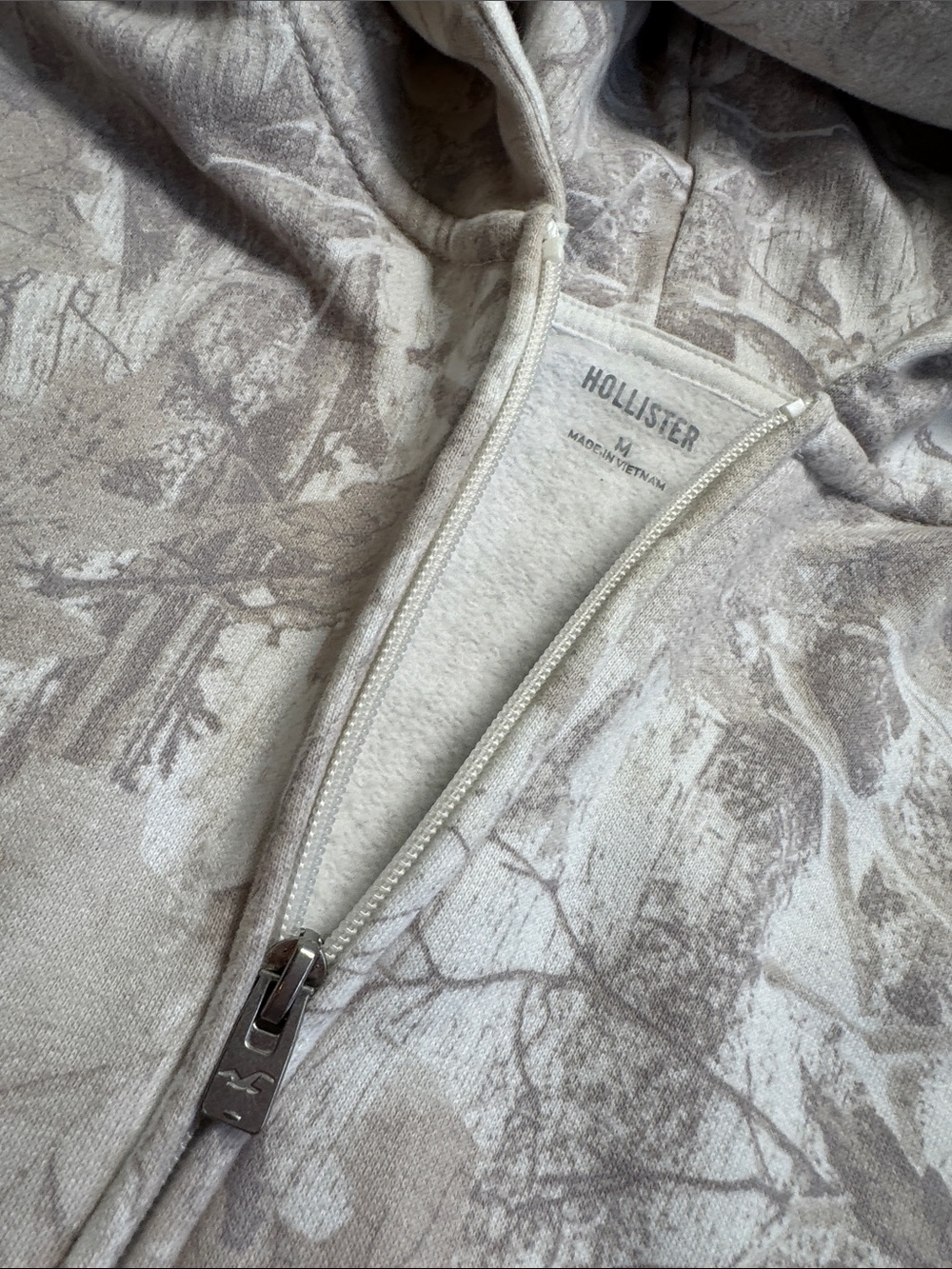 Hollister Boxy Camo Zip-Up Hoodie Sz M Trendy Loungewear cozy Comdy - Picture 8 of 12